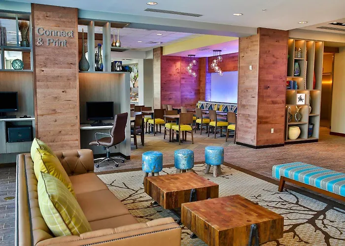 Fairfield Inn & Suites By Marriott Savannah Midtown