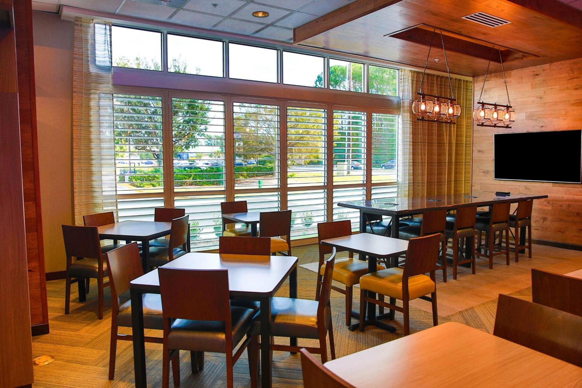 Fairfield & By Marriott Midtown Hotel