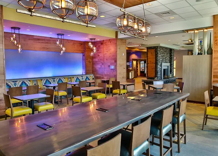 Fairfield Inn & Suites By Marriott Savannah Midtown